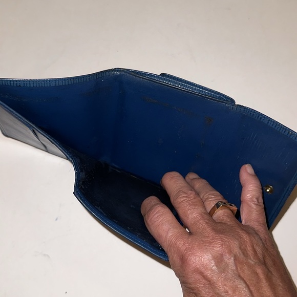 Assorted Louis Vuitton, Gucci, Loewe,MCM, YSL,Christian Dior handbags & wallets - Picture 9 of 16